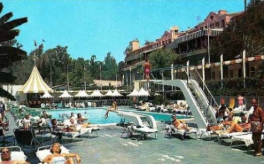 1950s / 1960s Vintage Postcard of the Beverly Hills Hotel Sand and Pool Club  