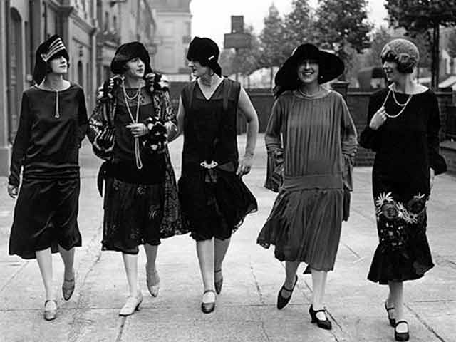 Women in the 1920s, in 1920s dresses. 1920s fashions.