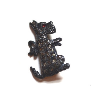 Vintage Jewelry: Art deco era Scottie brooch of sterling and marcasite.