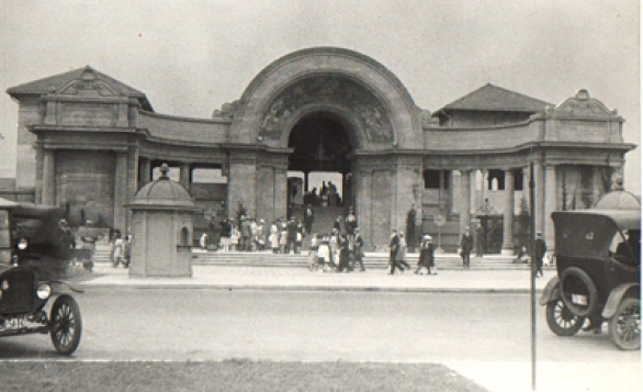 1920s vintage photo of the Sunnyside-bathing-pavilion in1922